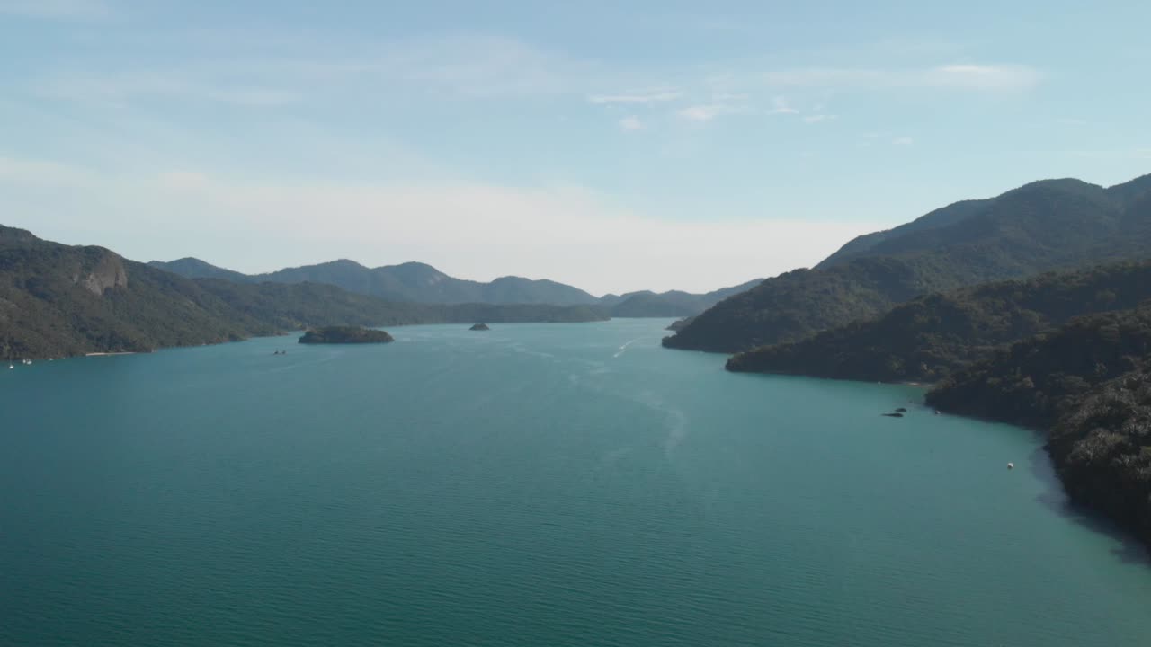 paraty, 리오 데 자네이로, 브라질의 열대 피오르드의 공중 샷