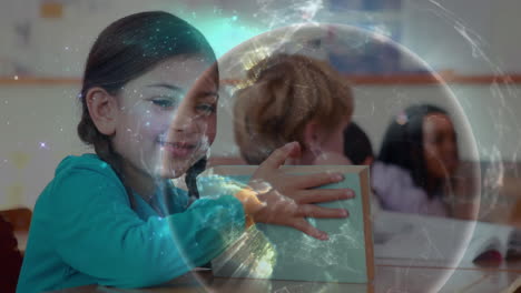 animación de redes de conexiones y globo sobre escolares en el aula