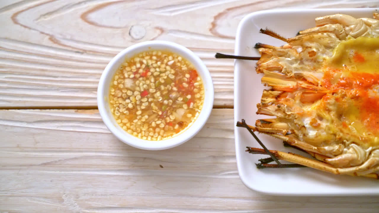 Grilled Fresh Giant River Prawn with Spicy Seafood Dipping Sauce