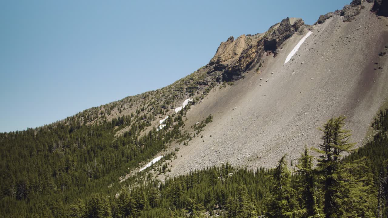 pan de montaña nevada del volcán de verano