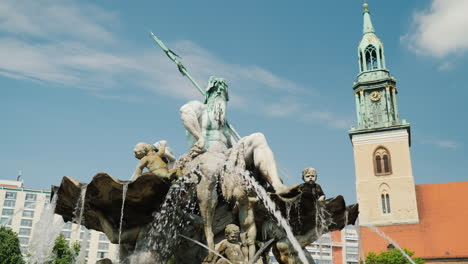 neptune fountain in the center of berlin