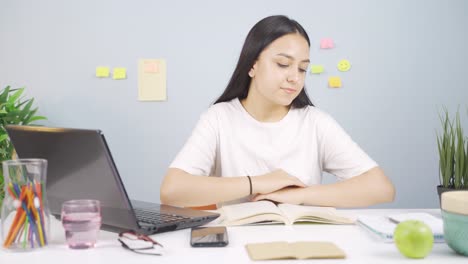 Female-student-who-loves-to-read.