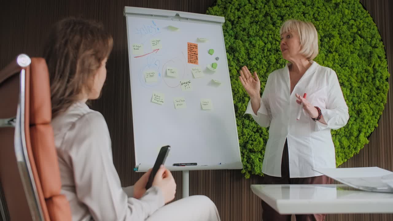 reunión de negocios en una oficina moderna