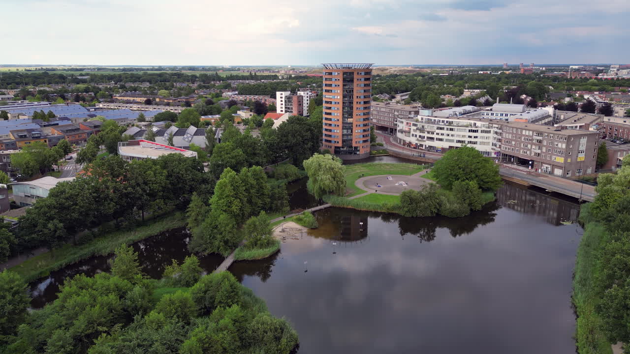 vista aérea nublada en amersfoort nieuwland, los países bajos