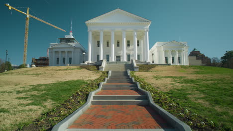 gimbal shot of the state capitol building in richmond, virginia