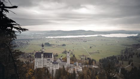 紐施旺斯坦城堡 (neuschwanstein castle) 的時間延遲