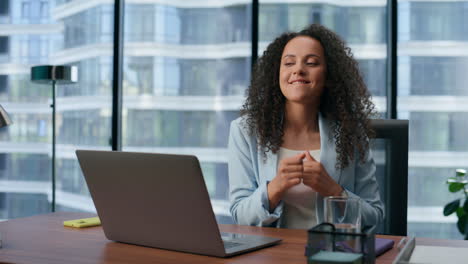 Excited-worker-reading-good-news-laptop-screen.-Director-feeling-overjoyed