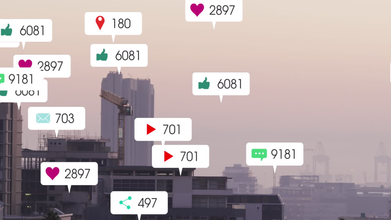 animación de iconos de las redes sociales contra una vista aérea del paisaje urbano