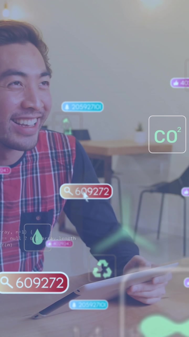 Animazione di barre di notifica, icone, uomo asiatico che guarda un tablet digitale e parla al cellulare