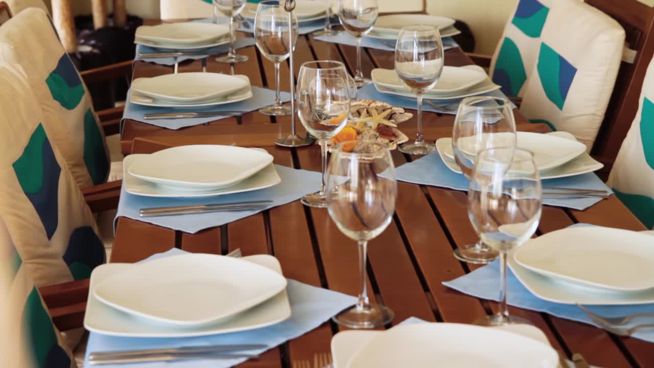 hermosa mesa de comedor al aire libre