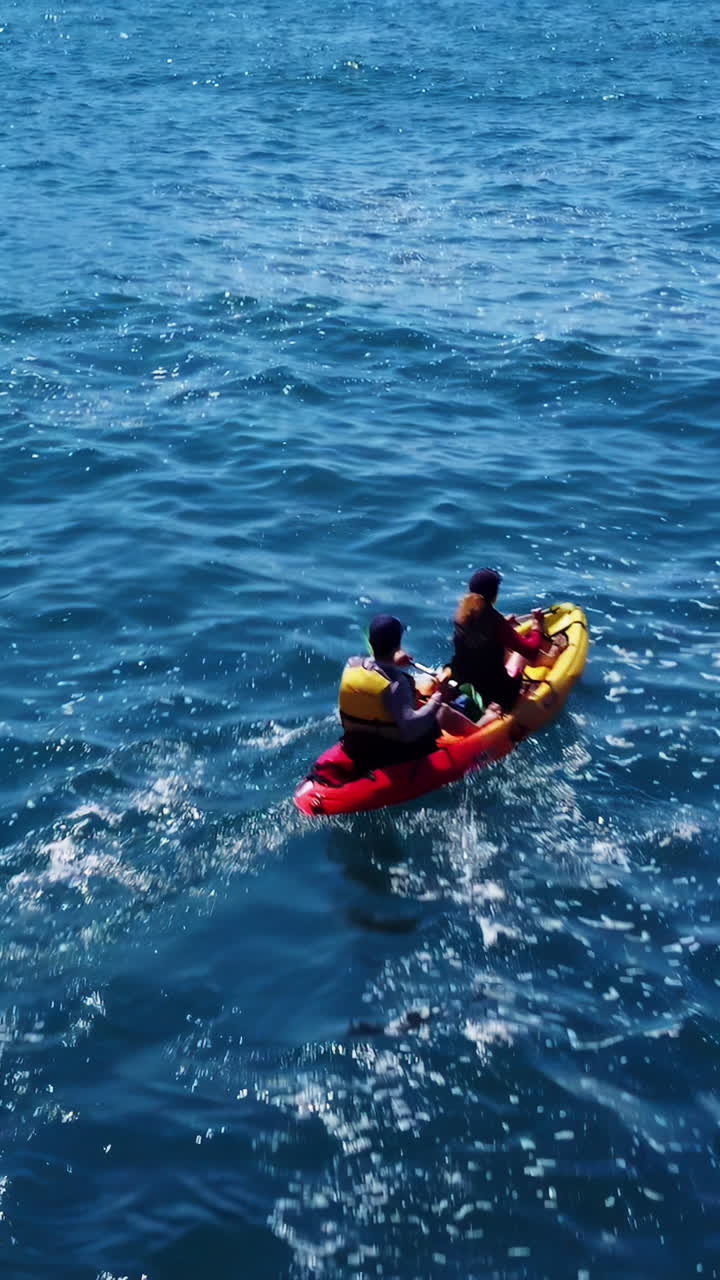 Kayak sull'oceano