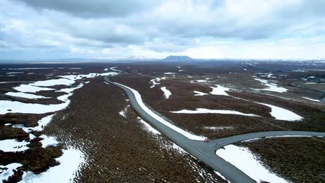 Nordisland-Ringstraße-Hochland-Verschneite-Arktische-Straße