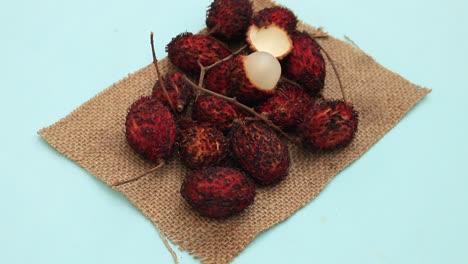 Top-view-of-lychee-isolated-on-white-background