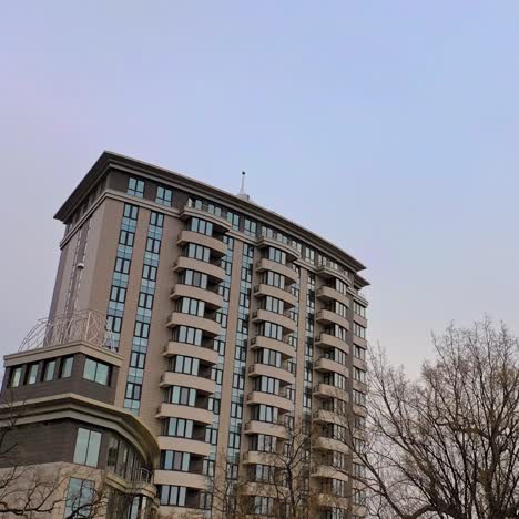 luxury high rise apartment buildings