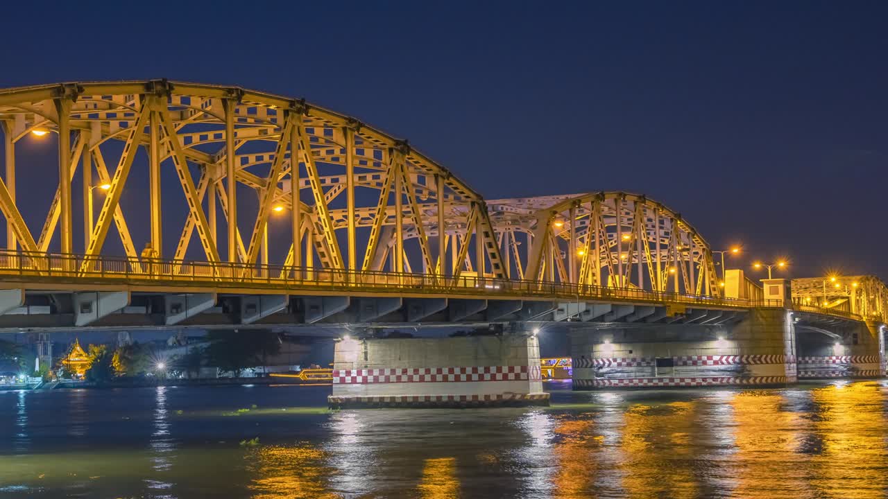밤에 krung thep 다리에서 도시 교통의 dolly.krung thep bridge는 방, 태국에 위치하고 있습니다.