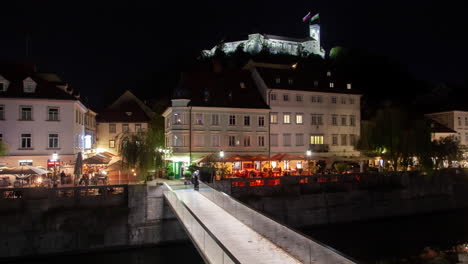 Punto-De-Referencia-Del-Puente-De-Ljubljana-En-La-Noche