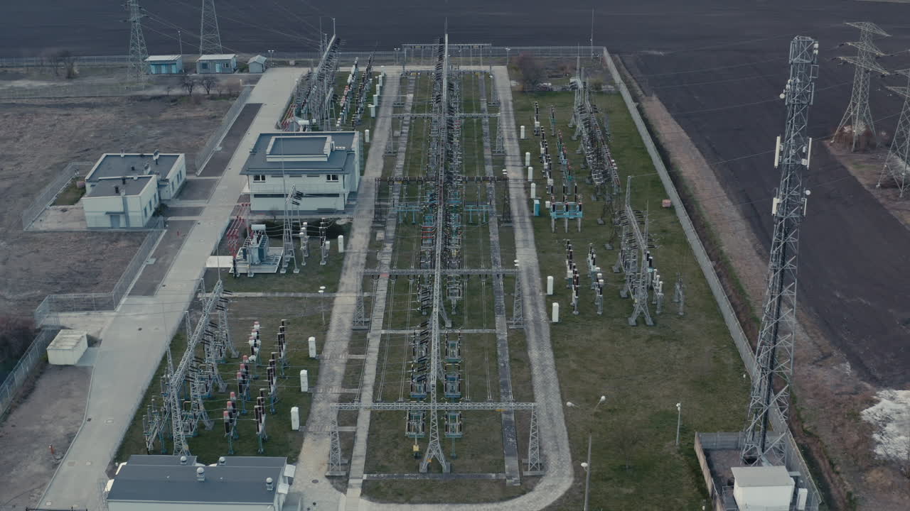 воздушный вид электрической подстанции