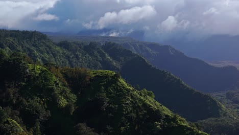 Close-up-aerial-view-of-the-vegetation-covered-knife-edge-ridges-on-the-island-of-Maui