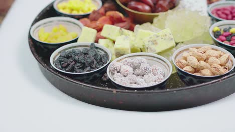 mesa de comida de iftar. comida de la noche