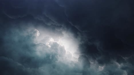 tormentas eléctricas de 4k, nubes cumulonimbus oscuras y relámpagos