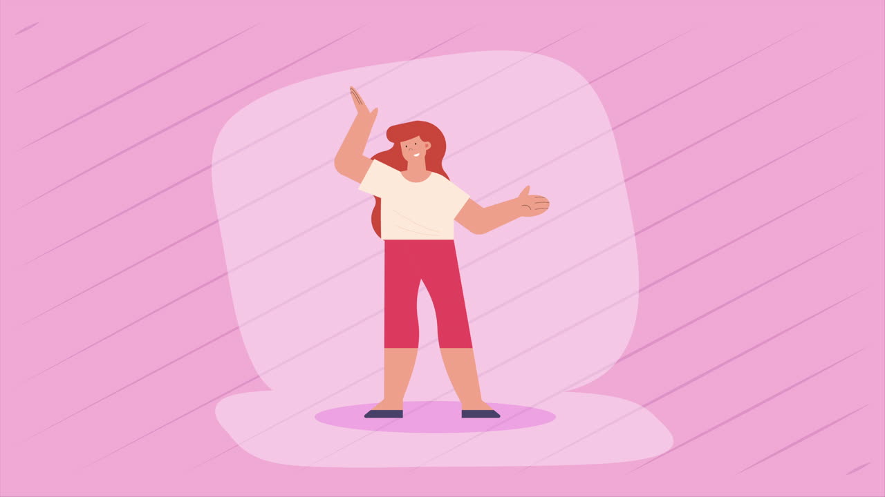 mujer feliz con los brazos levantados