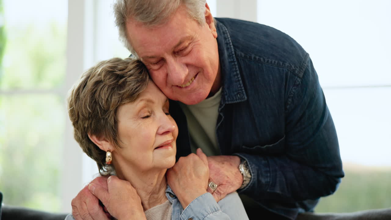 고등 부부, 이마 키스