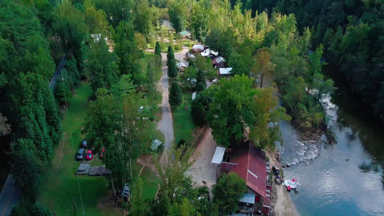 노스캐롤라이나 산맥을 흐르는 강