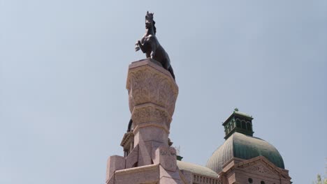 Low-angle-wide-shot-of-the-Tarrant-County-Courthouse-in-Fort-Worth,-Texas