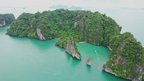 Magnificent-Aerial-Views-Over-Kudu-Island-and-Ko-Kudu-Yai-in-Phang-Nga,-Thailand