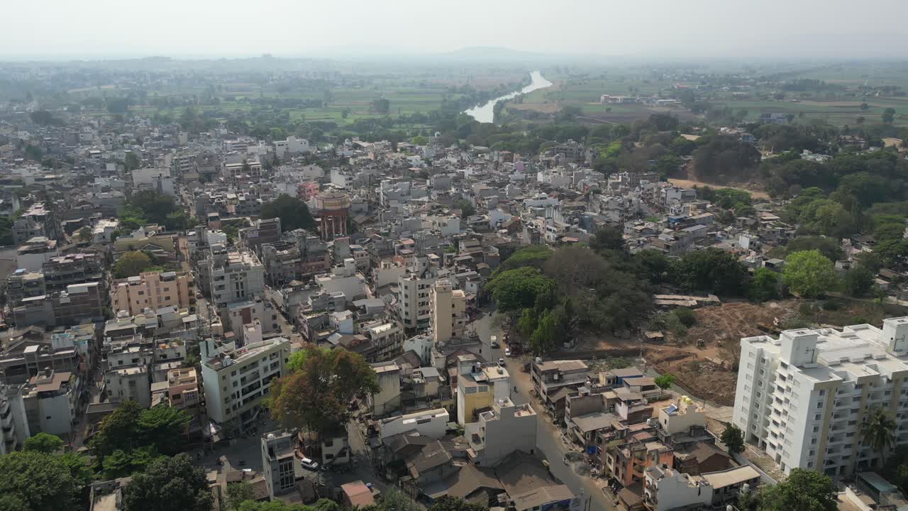 Vista a volo d'uccello della città di Kolhapur nel Maharashtra.