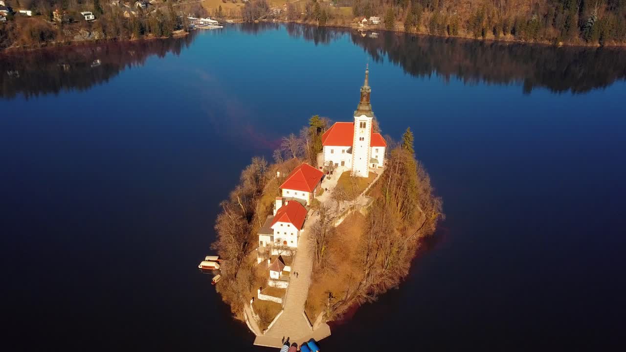 Filmato aereo in 4K con drone del lago di Bled in Slovenia