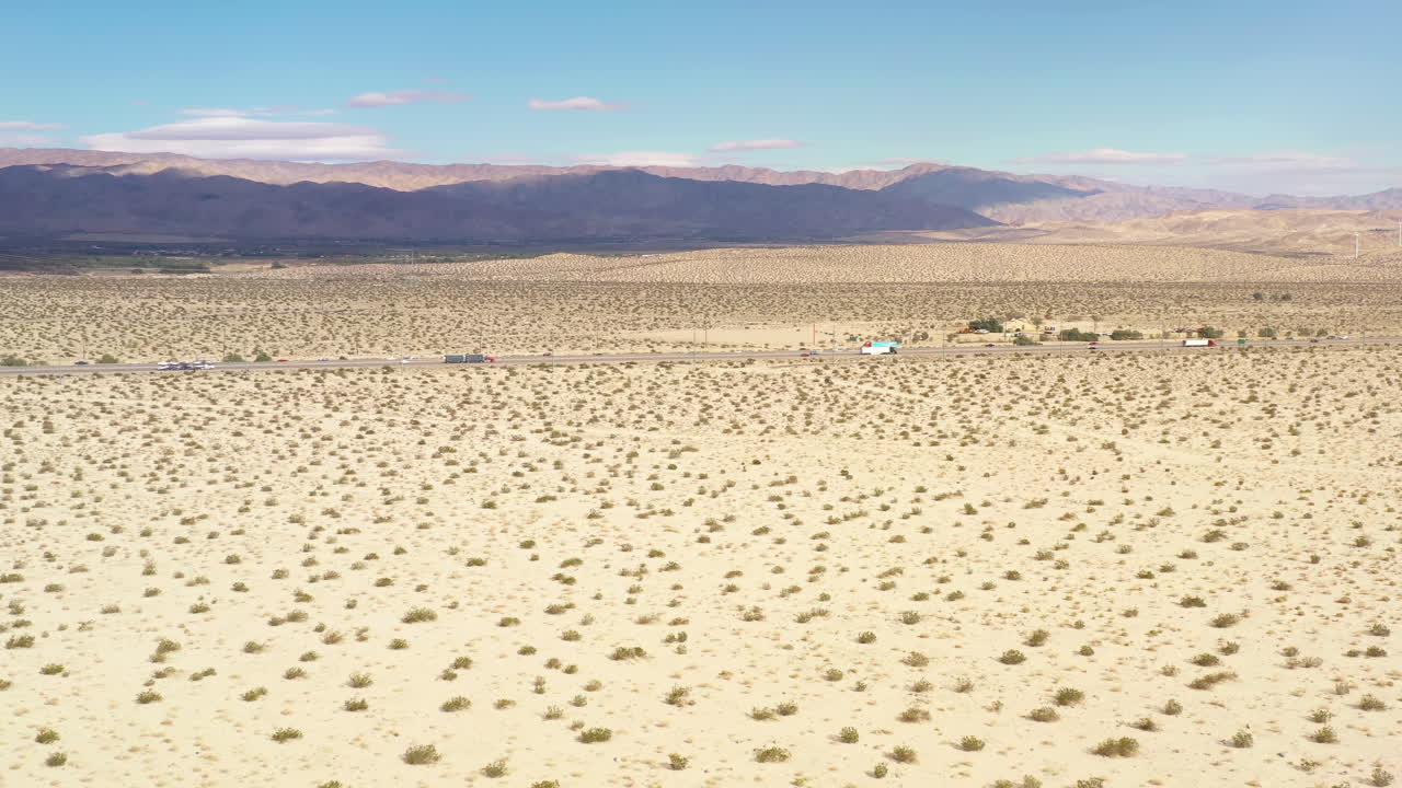 coachella valley와 palm springs 캘리포니아를 통과하는 고속도로