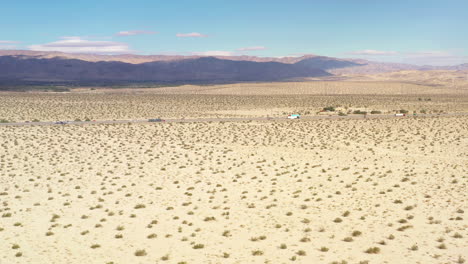 Freeway-going-through-Coachella-Valley-and-Palm-Springs-California