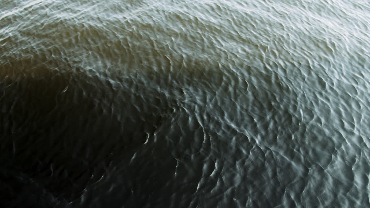 superficie de agua ondulada