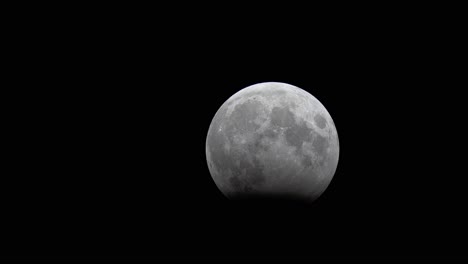 El-Eclipse-Lunar-Avanza-En-Un-Cielo-Nocturno-Despejado-En-Octubre-De-2023