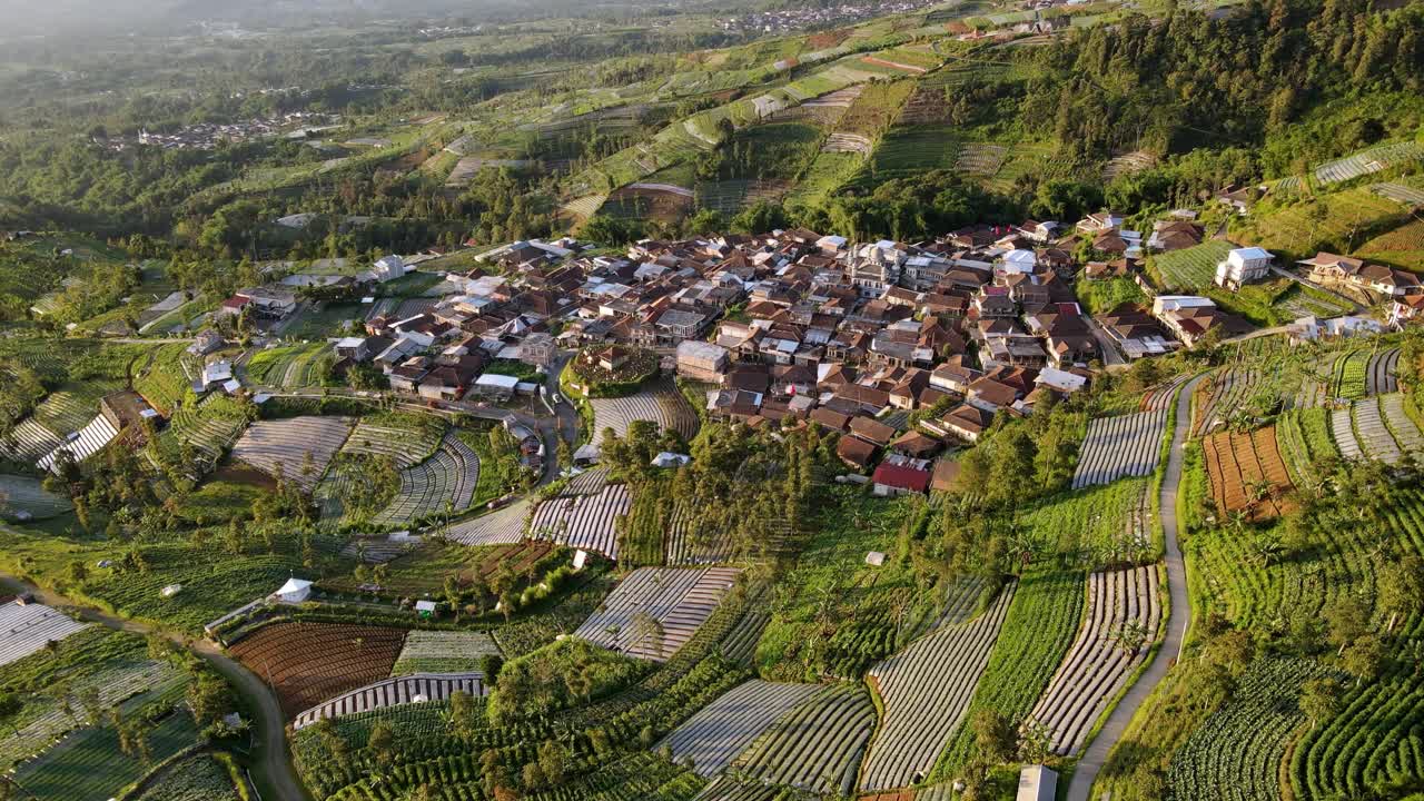 vista aérea del paisaje rural de indonesia