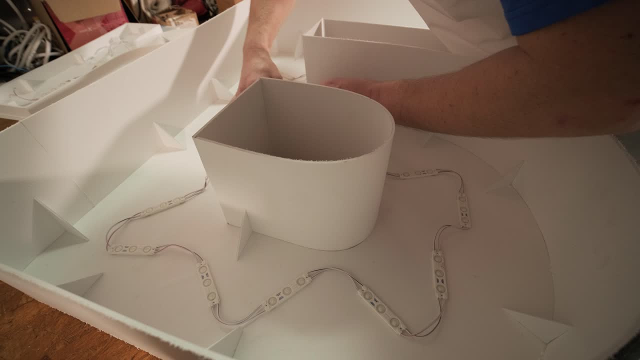 백라이트 led 스트립을 가진 광고 표지판의 생산