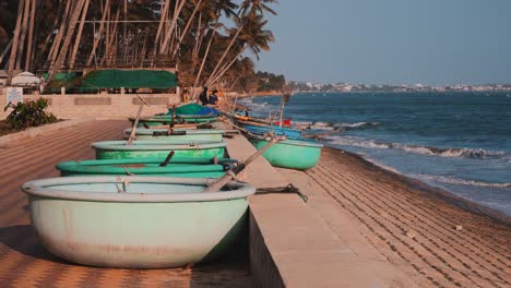 Barcos-De-Pesca-Сoracle.mui-Ne-2023