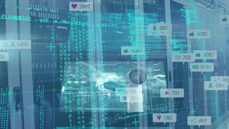 animación de pantallas digitales y procesamiento de datos en la sala de servidores