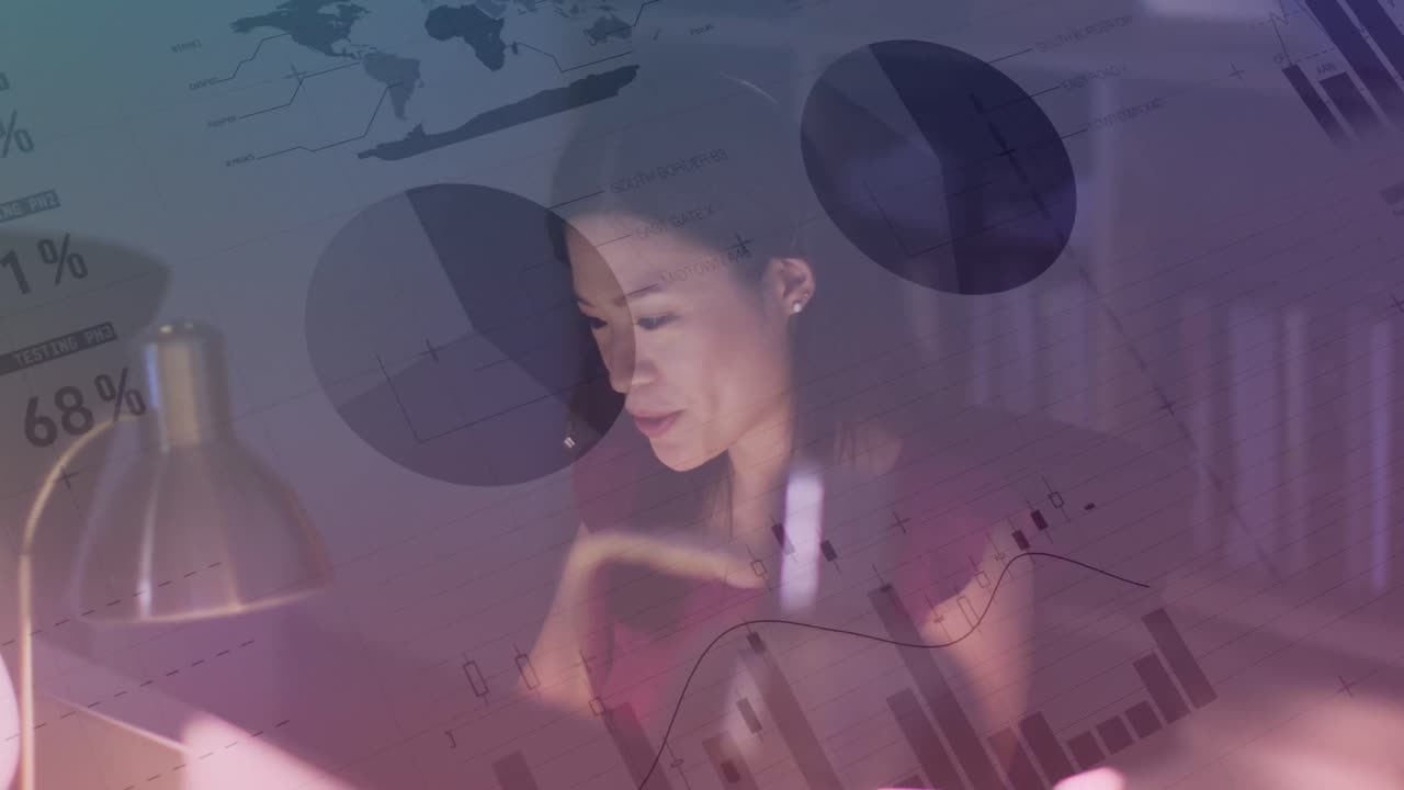 사무실에서 일하는 두 인종의 사업가에 대한 데이터 처리 애니메이션