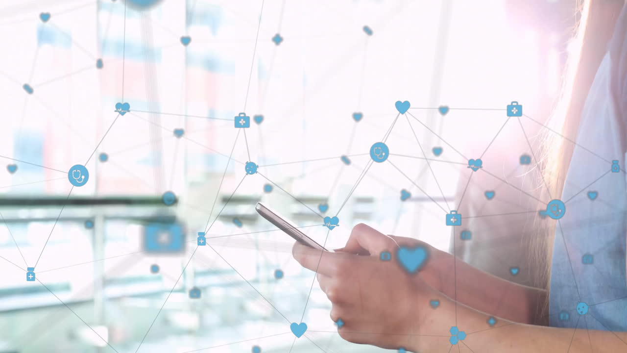 스마트폰을 사용하여 채팅하는 미소 짓는 백인 여성 위의 선으로 연결된 아이콘의 애니메이션