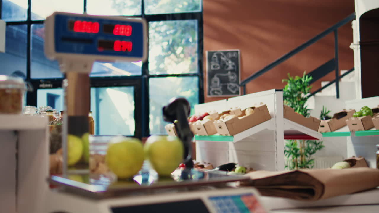 지역 식료품 가게에서 낮은 탄소 발자국 상품