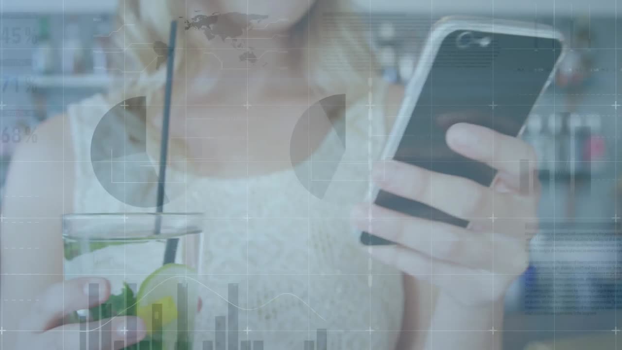 스마트 폰을 사용하는 여성에 대한 통계 및 금융 데이터 처리의 애니메이션