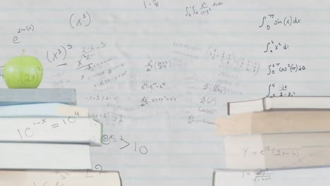 pila de libros y manzana contra ecuaciones matemáticas en la pizarra