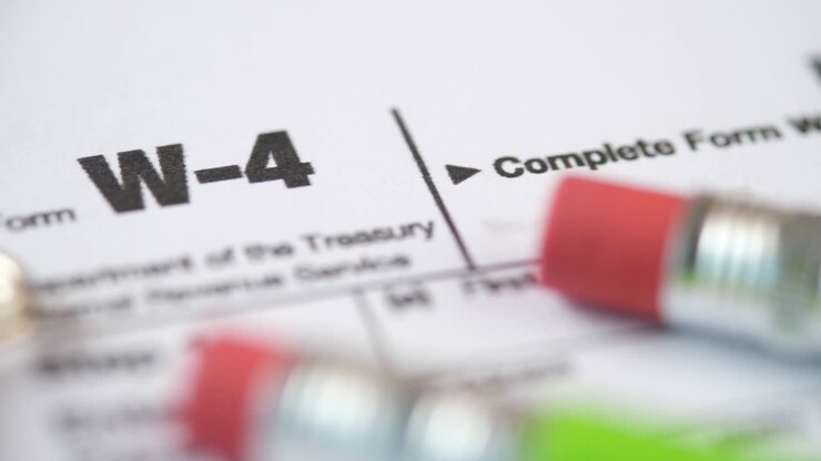 US tax Form W-4 Employee's Withholding Certificate