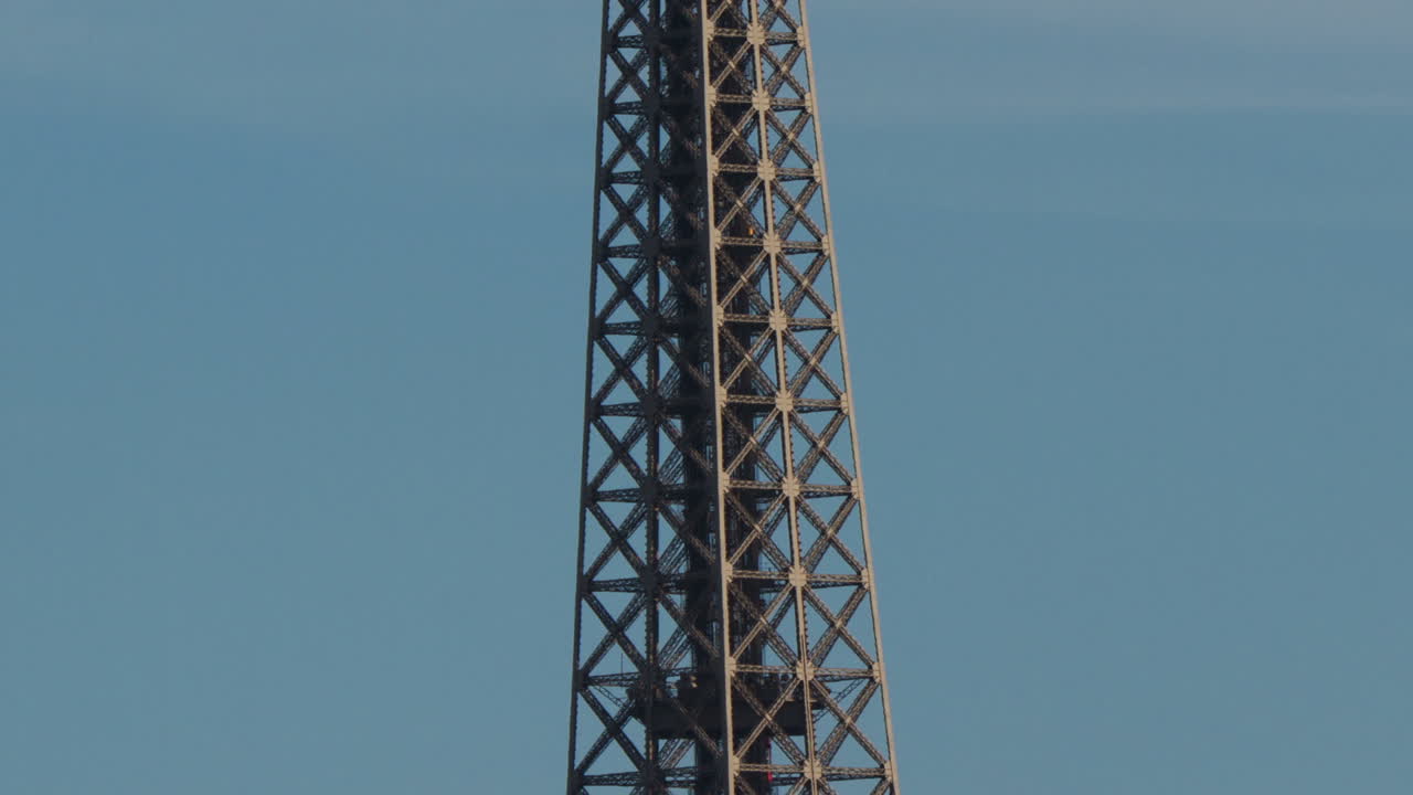 torre eiffel versión 08