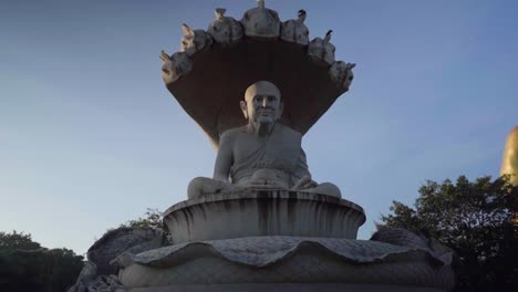 estatua de buda naga 4k