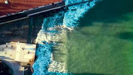 Aerial-view-of-kayakers-launching-at-la-Jolla-shores-during-a-king-tide