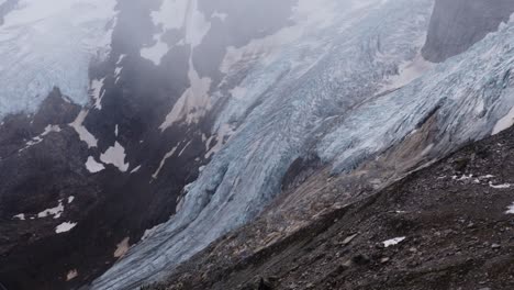 glaciar bugaboo del campamento applebee durante una tormenta