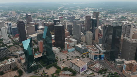 Vista-Aérea-Del-Panorama-De-La-Ciudad.-Centro-De-La-Ciudad-Con-Modernos-Rascacielos-Altos.-Distrito-Comercial-Y-Financiero-De-La-Ciudad.-Dallas,-Texas,-Nosotros